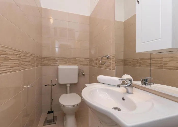 Two-bedroom With An Outdoor Swimming Pool 04 Kruševo