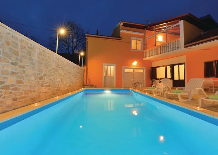 Feriehus Two-bedroom With An Outdoor Swimming Pool 04