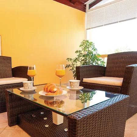 Two-bedroom With An Outdoor Swimming Pool 04 *