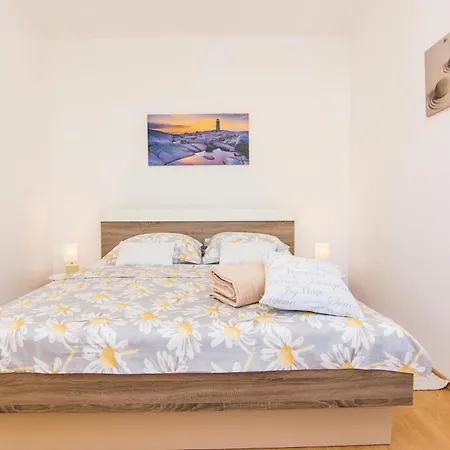 Stunning In With Kitchen Holiday home Krusevo (Zadar)
